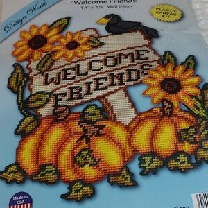 NEW Welcome Friends Wall decor kit